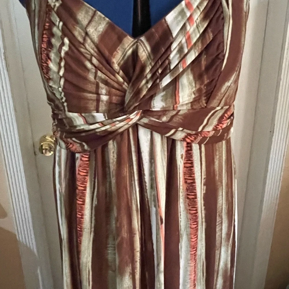 Beautiful Avenue Striped halter style Maxi dress 2X 18-20 🌺A - Picture 3 of 9